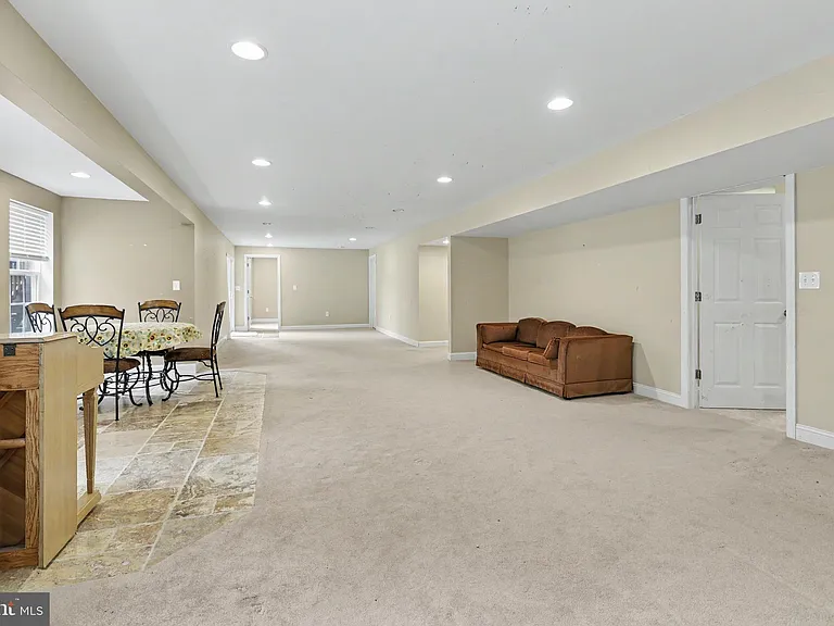 228 Leffler Cir — Photo 58