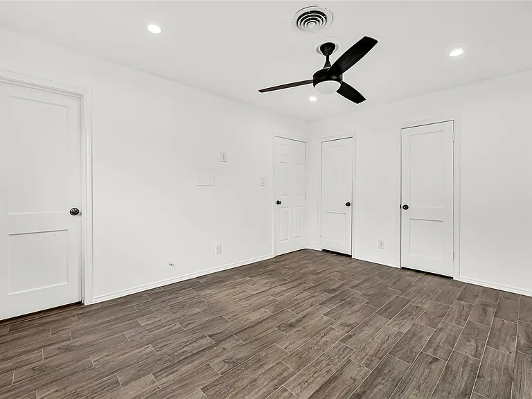 470 Beresford St — Photo 16