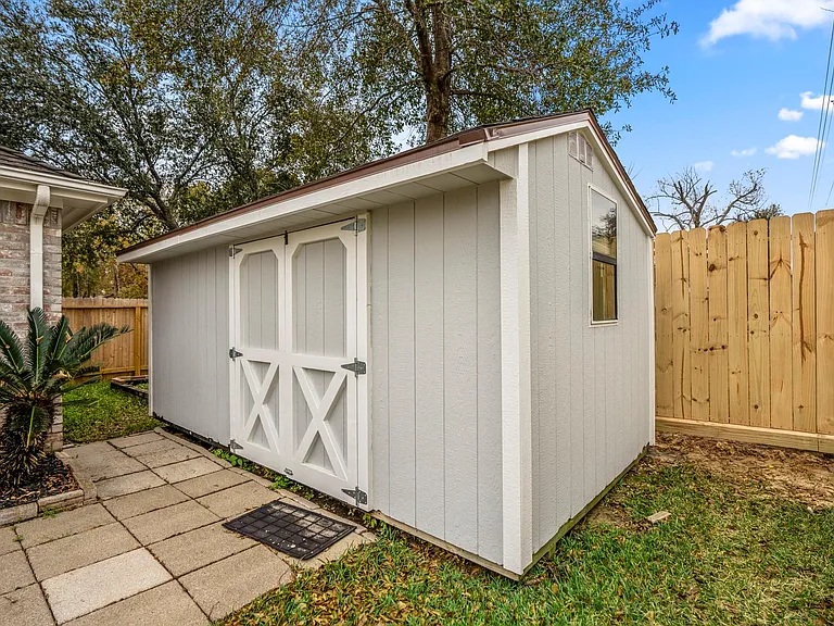 2923 Goldspring Ln — Photo 42