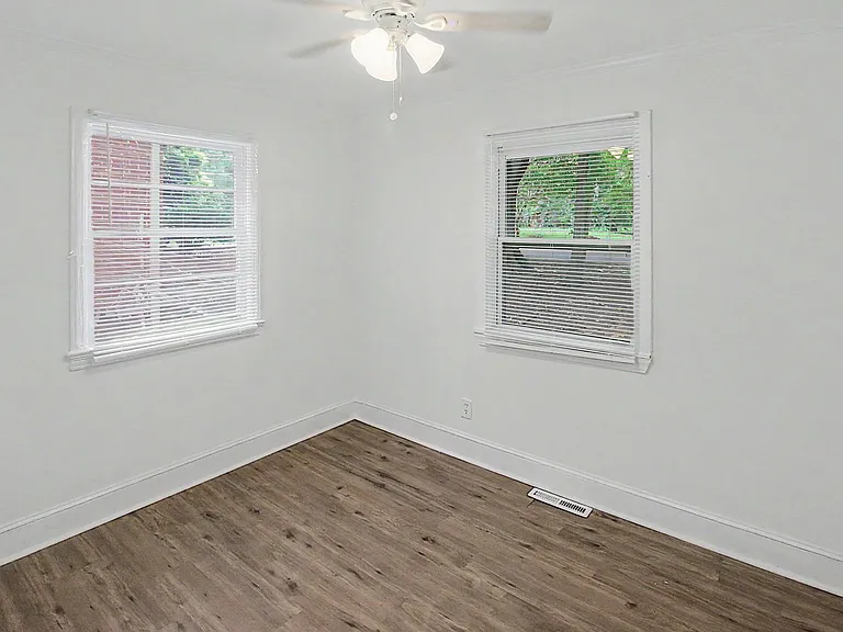 2517 Rachel St — Photo 17