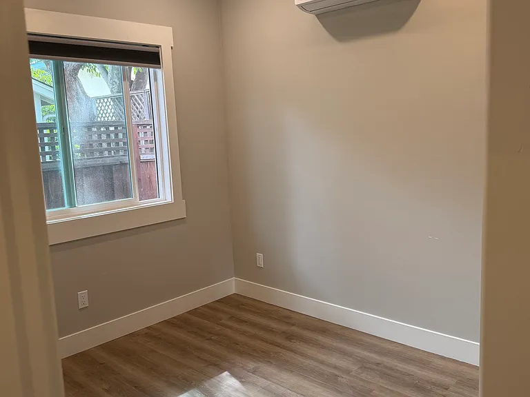 2852 Carmen Ave — Photo 9