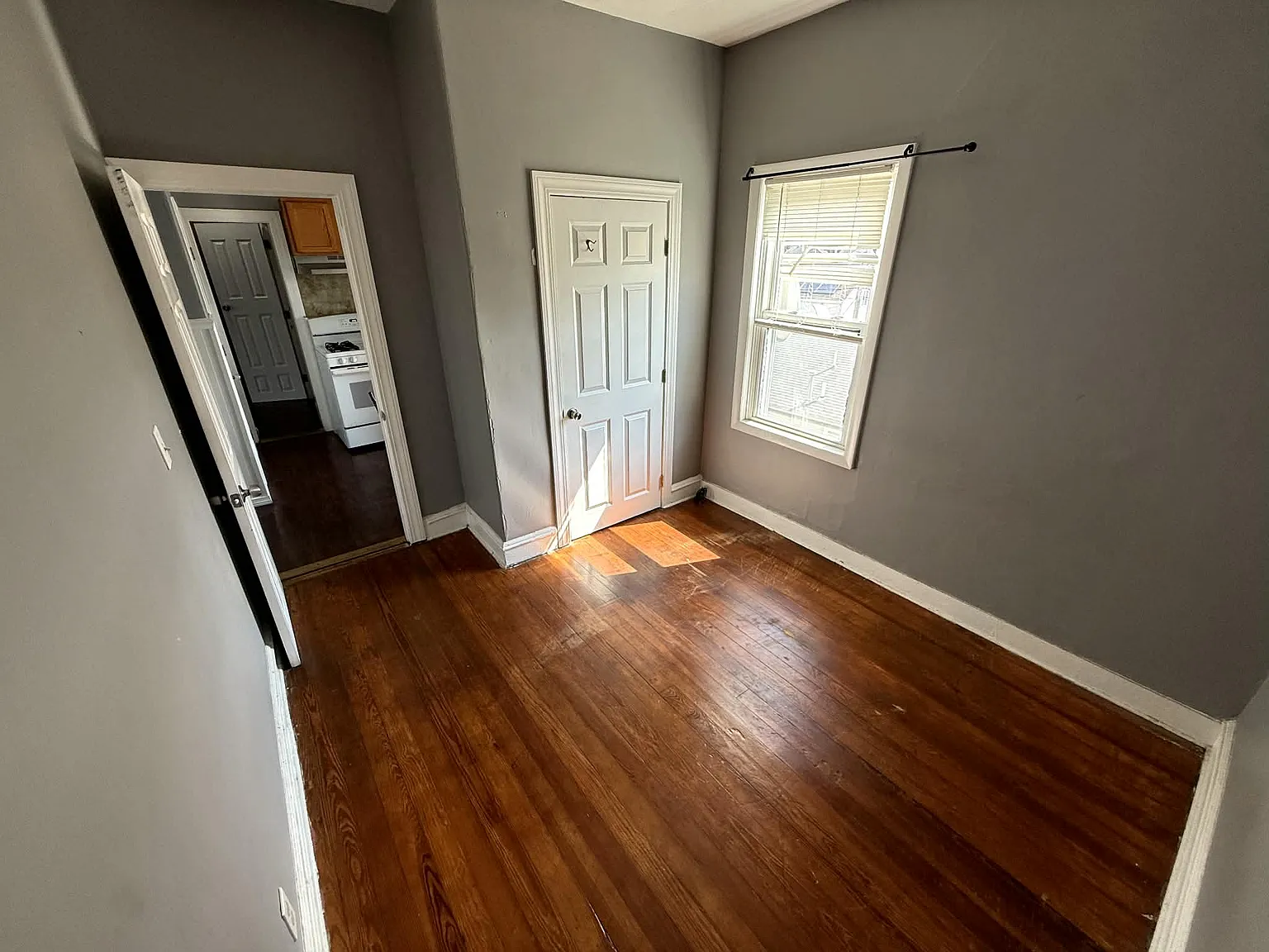 2 bed, $1,300 — Photo 3