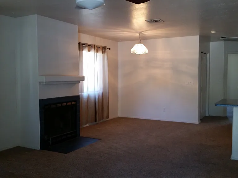 2819 N Superstition Ln — Photo 6