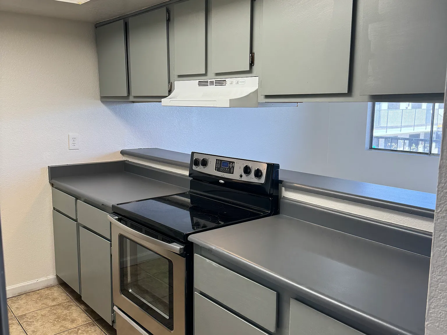 2 bed, 836 sqft, $1,000 — Photo 2