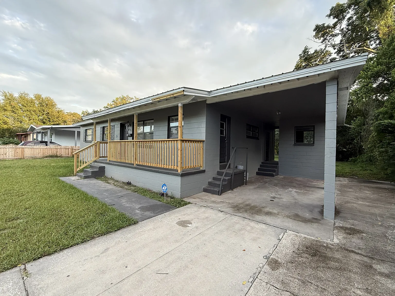 3 bed, 1219 sqft, $2,000 — Photo 2