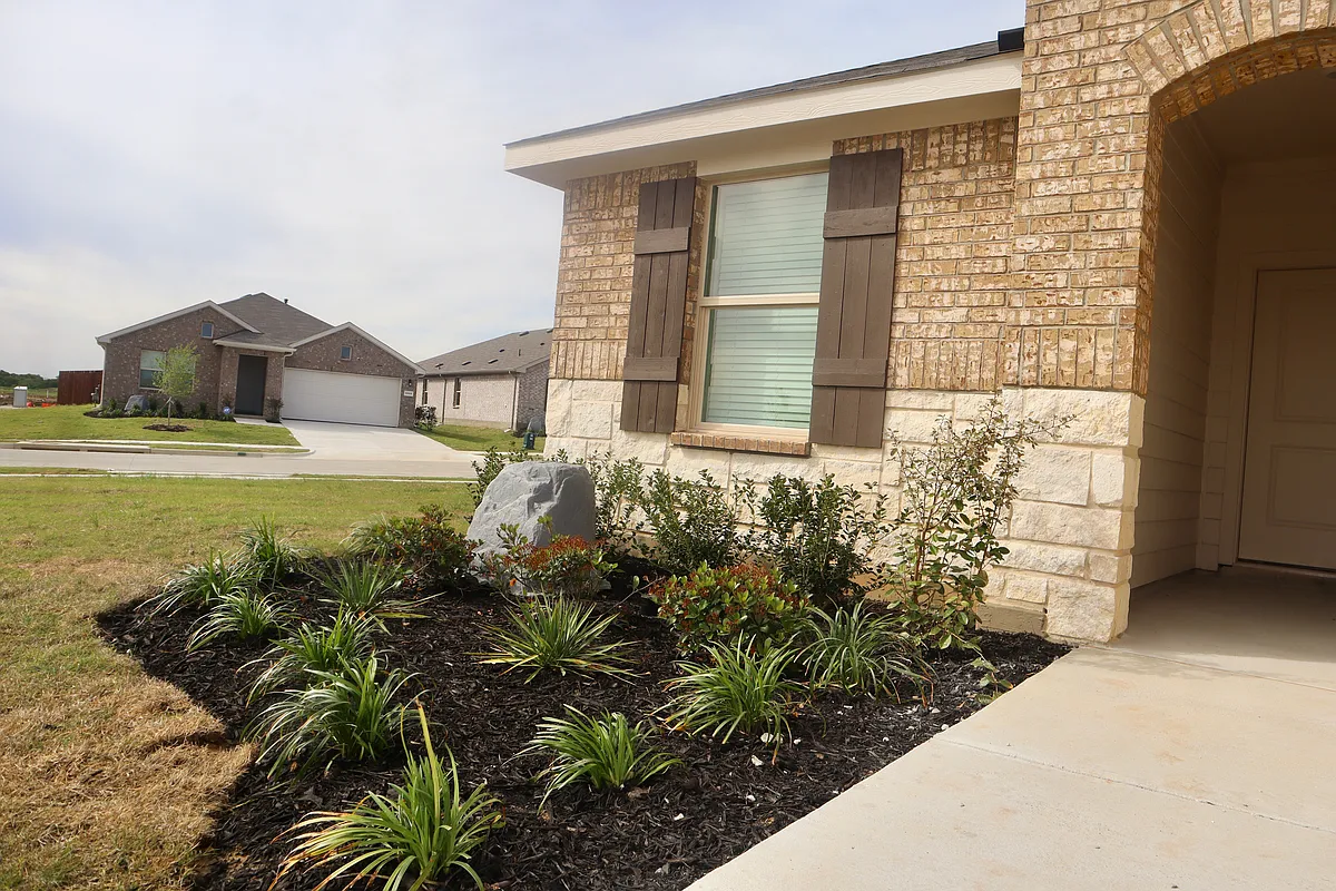 Building Photo - 5552 Rollins Dr