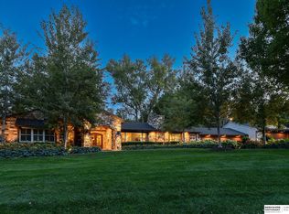 805 Ridgewood Ave, Omaha, NE 68114