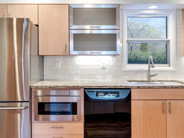 565 Jack Pine Ct — Photo 20