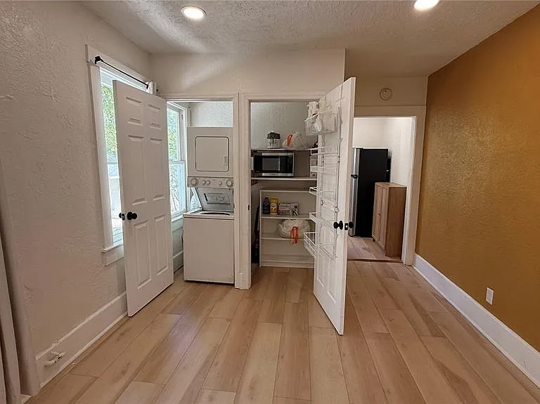 905 Jones St — Photo 11