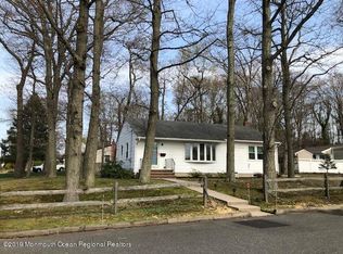 2000 Fairway Dr, Wall Township, NJ 07762