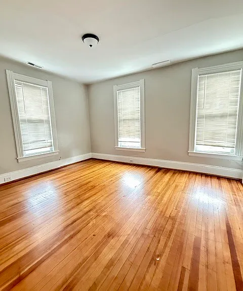 384 Gregory St — Photo 7