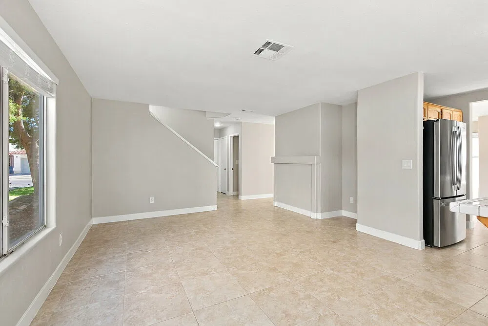 4 bed, 2.5 bath, 1882 sqft, $2,075 — Photo 4
