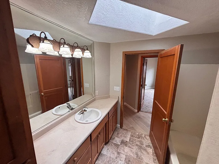 3052 Gary Dr — Photo 22