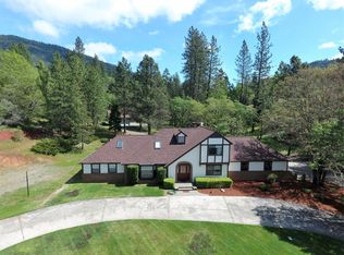 203 Horseshoe Dr, Grants Pass, OR
