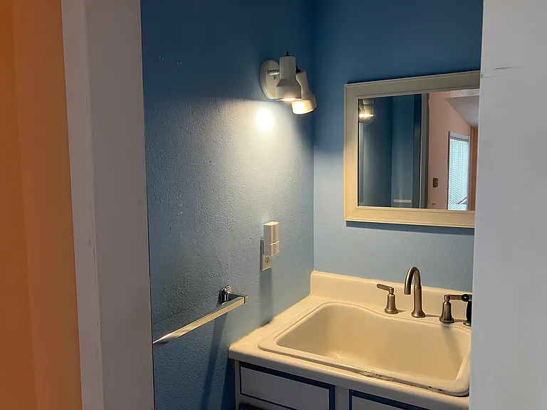 1103 Adele St — Photo 13