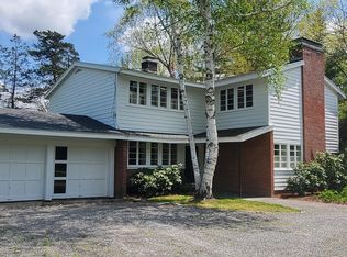 77 Meadowbrook Rd, Bangor, ME 04401