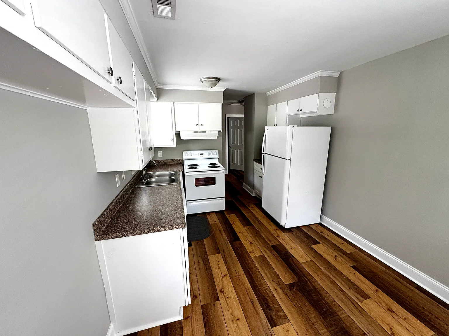 622 Rosemont Avenue - 1 — Photo 3