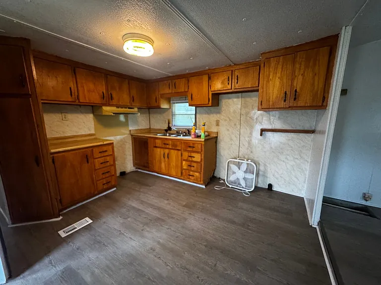 1237 Long Branch Rd — Photo 10