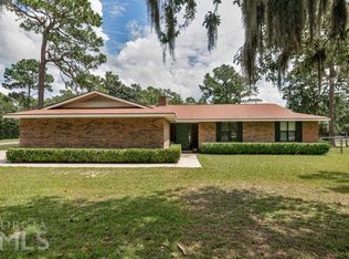 28 S Forest Dr, Jesup, GA 31545