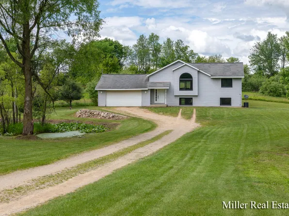 4118 Alicia Dr, Delton, MI 49046