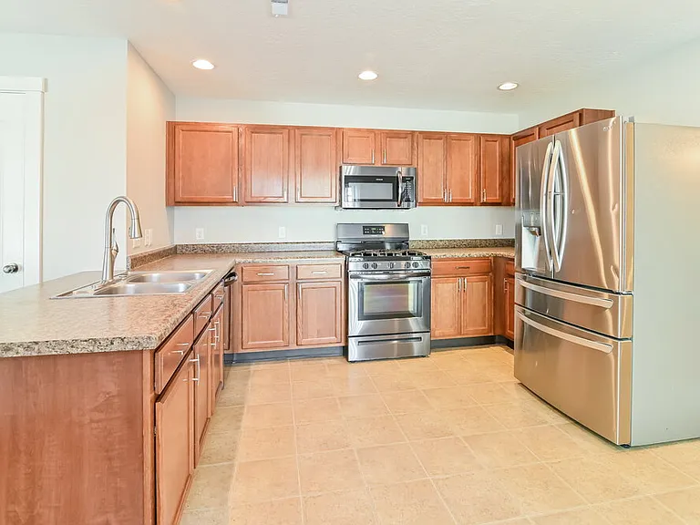 606 S Willow Park Dr — Photo 8
