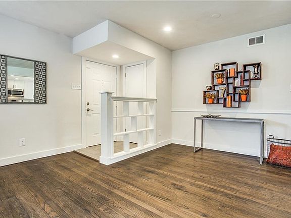 5th image of 2517 Dorrington Dr