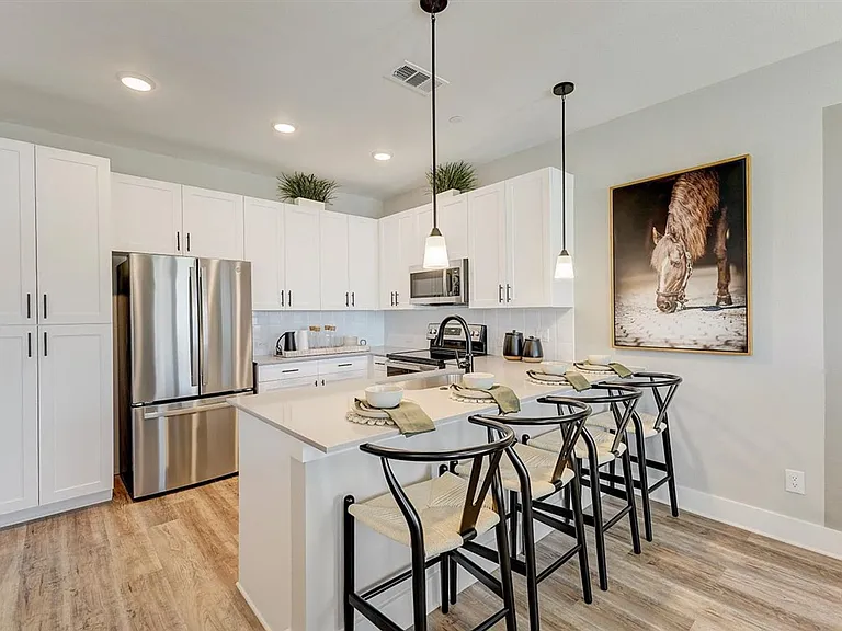Carmel Villas — Photo 91