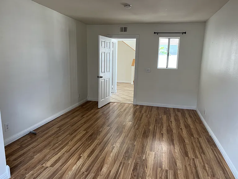 Large downstairs bedroom or office