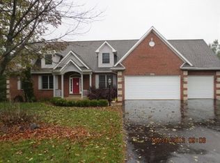 13366 Promontory Trl, Roscoe, IL 61073