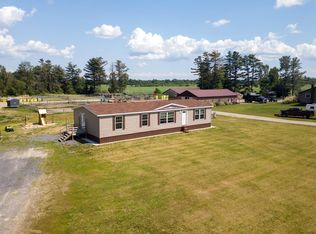 320 Saint John Rd, Champlain, NY 12919
