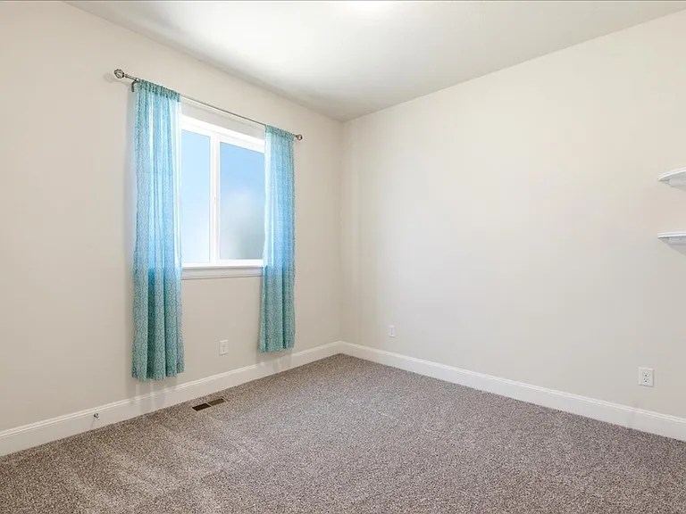 1415 E Summerheights Dr — Photo 25