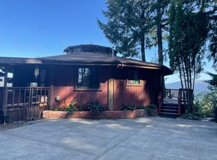 860 Old Eel Rock Rd, Myers Flat, CA 95554