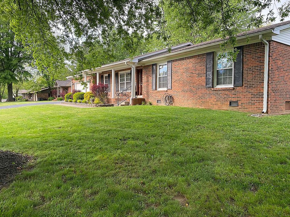 1st image of 140 Jessamine Dr