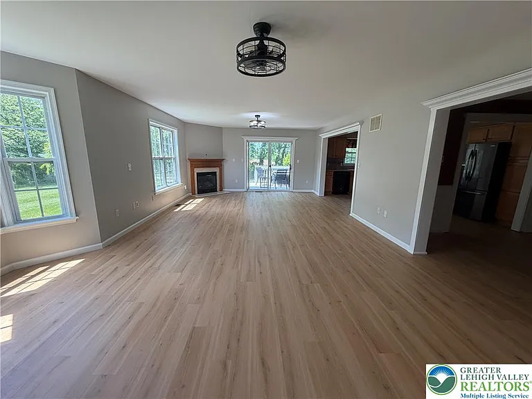 4157 Walter Rd — Photo 10