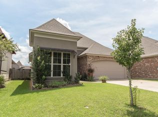 106 Heathwood Dr, Broussard, LA 70518