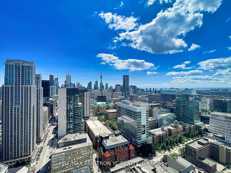 832 Bay St #3510 — Photo 32