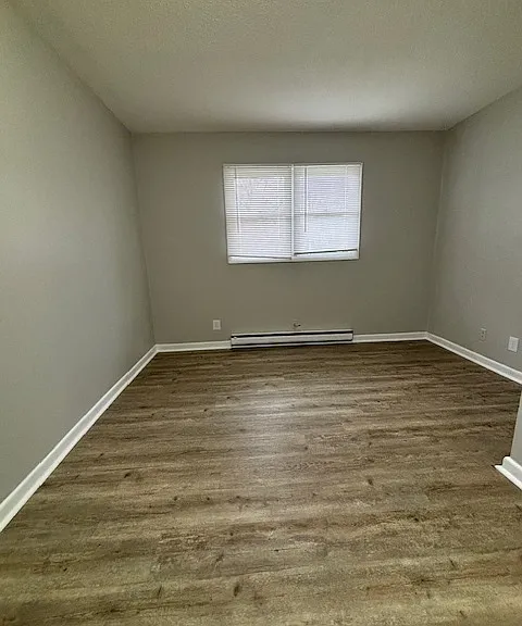 1729 Bancroft Ave — Photo 16