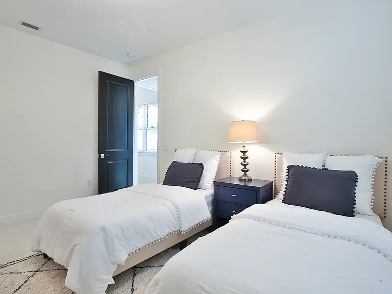 1115 Mallorca Dr — Photo 26