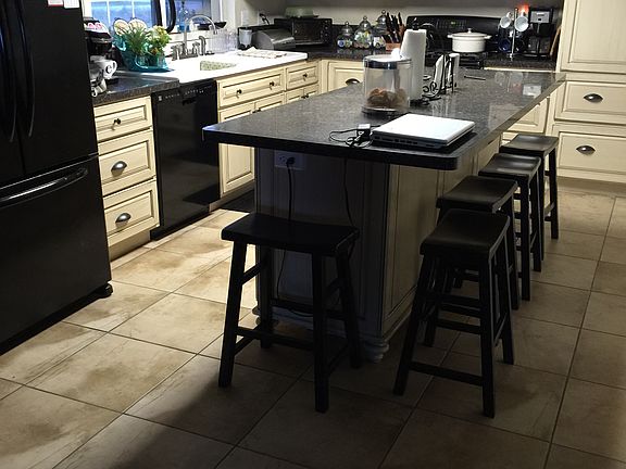 Island in kitchen