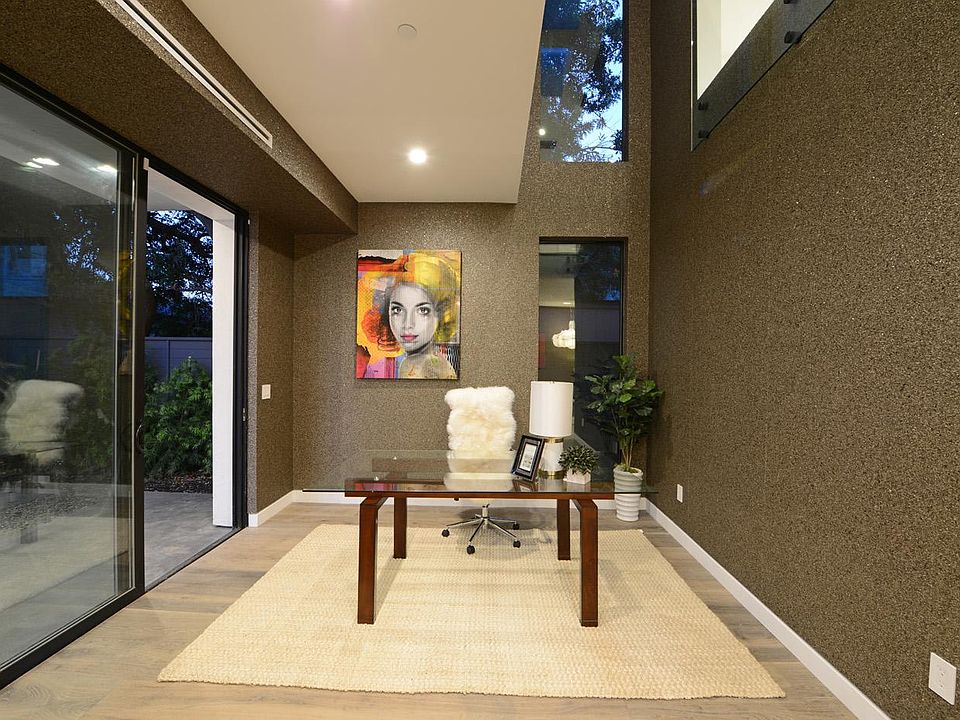 1st image of 518 Vernon Ave