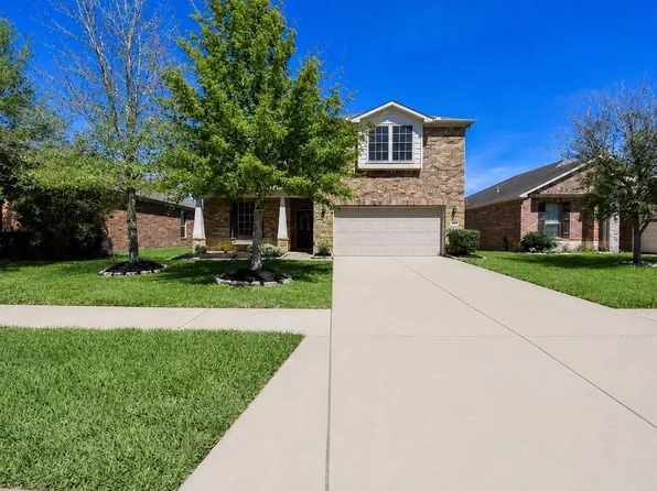 8207 Running Brook Ln, Rosenberg, TX 77469