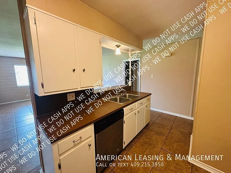 4417 Willowglen St — Photo 3