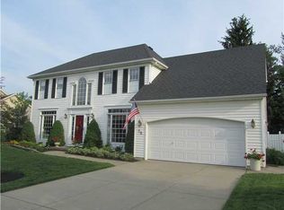 15 Hampton Ct, Lancaster, NY 14086