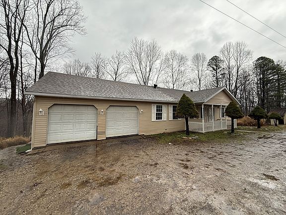 3rd image of 349 Davis Rd