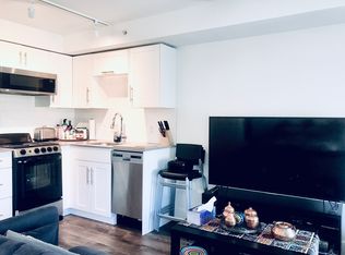1534 Henshaw Ln #404, Vancouver, BC