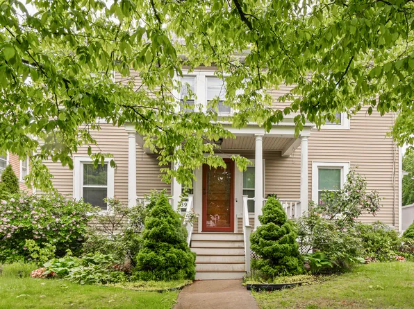 394 High Street, Middletown, CT 06459