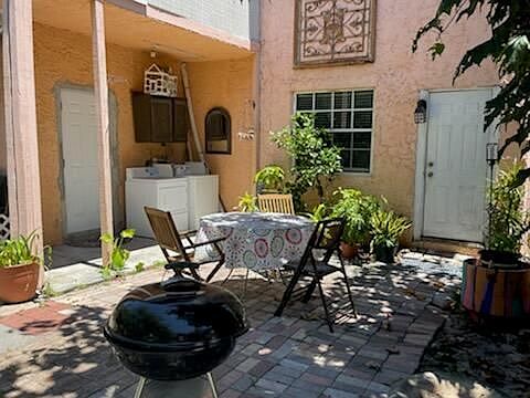 1st image of 814 Briggs St #3