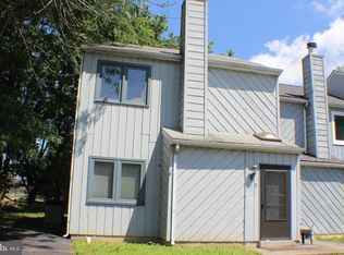 79 Valley Cir, Newark, DE 19711