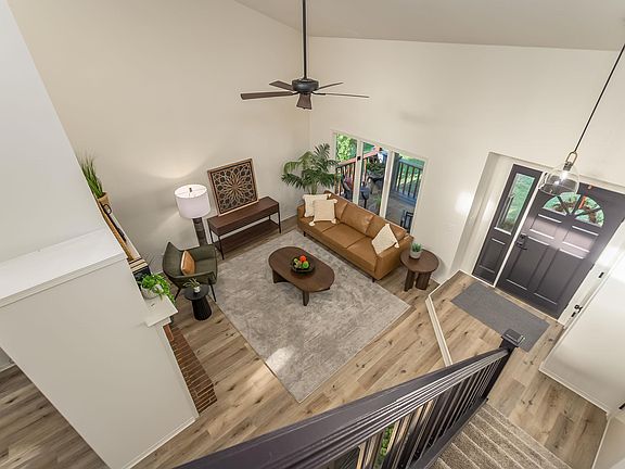 4th image of 2337 S Linden Cir