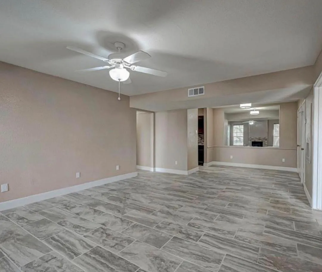 2 bed, 2.0 bath, 937 sqft, $1,300 — Photo 2